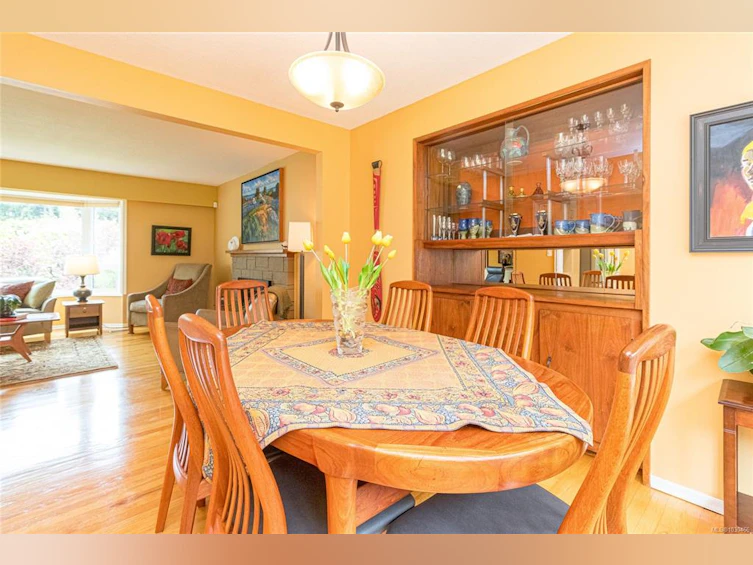 2441 Sutton Road, Saanich, BC, V8N 1J1 - 22