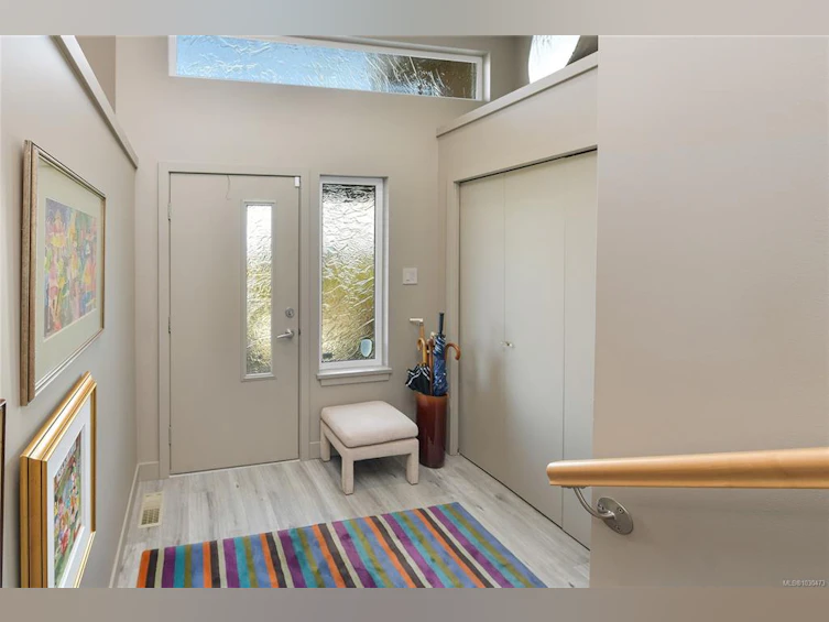 5384 Sayward Hill Crescent, Saanich, BC, V8Y 3H8 - 6