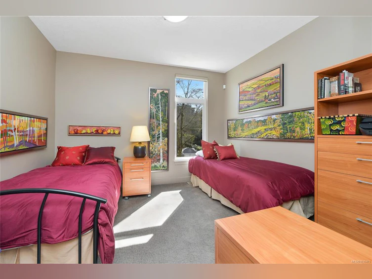 5384 Sayward Hill Crescent, Saanich, BC, V8Y 3H8 - 37