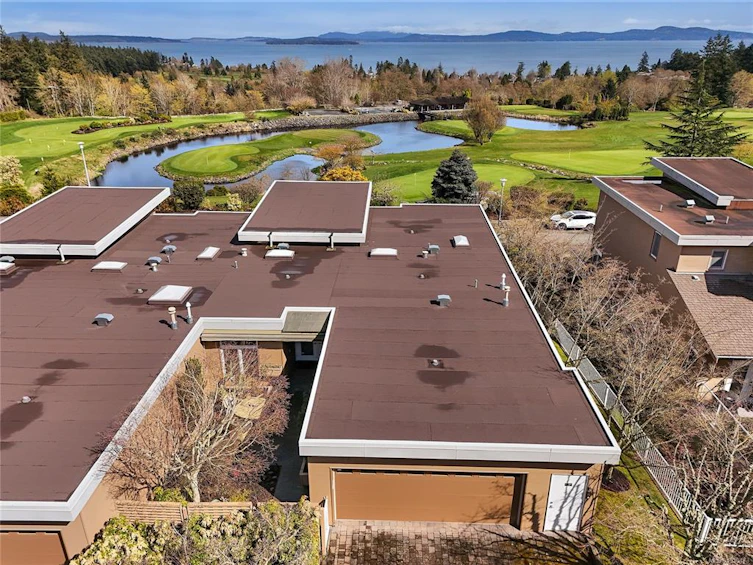 5384 Sayward Hill Crescent, Saanich, BC, V8Y 3H8 - 70