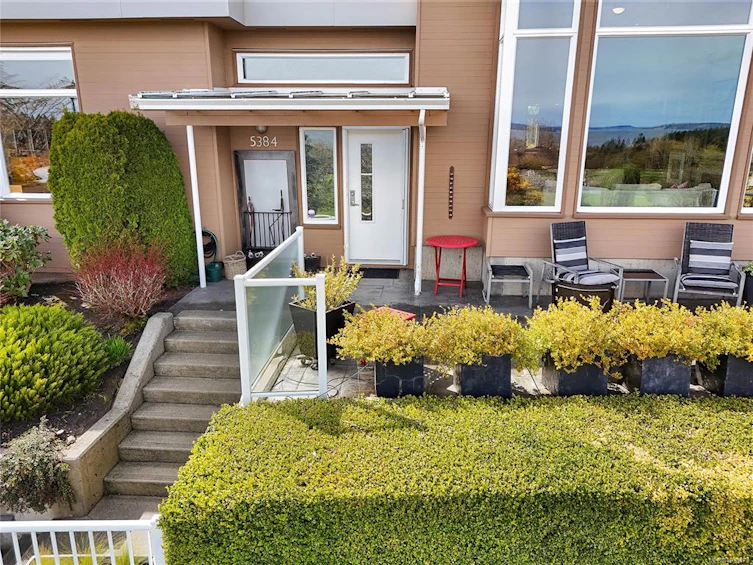 5384 Sayward Hill Crescent, Saanich, BC, V8Y 3H8 - 57
