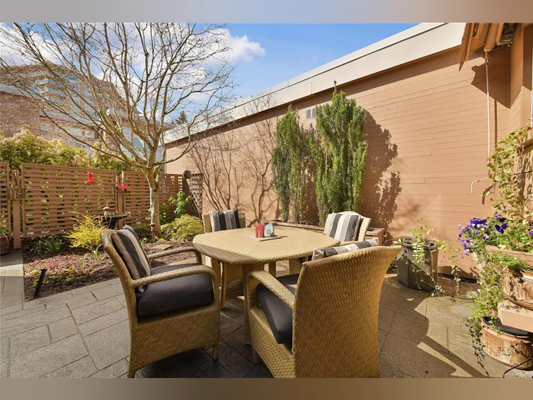 5384 Sayward Hill Crescent, Saanich, BC, V8Y 3H8 - 43