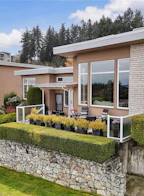 5384 Sayward Hill Crescent