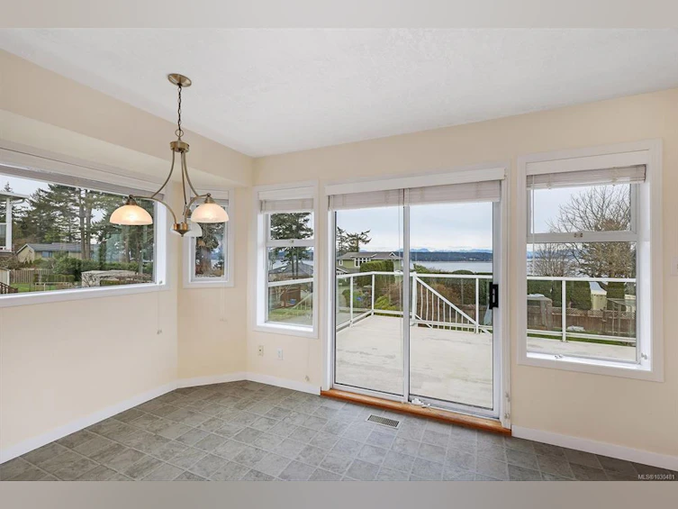 1255 Galerno Road, Campbell River, BC, V9W 1J7 - 12