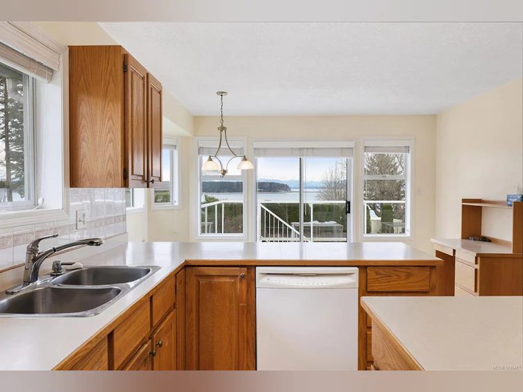 1255 Galerno Road, Campbell River, BC, V9W 1J7 - 10