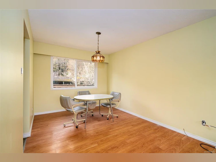 130 Seaview Street, Kelsey Bay/Sayward, BC, V0P 1R0 - 12