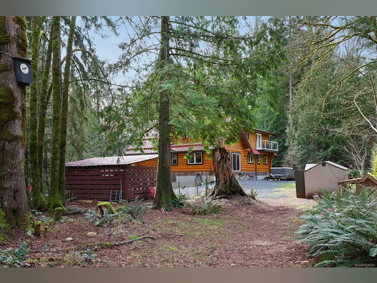 7889 Macartney Drive, Fanny Bay, BC, V0R 1W0 - 46