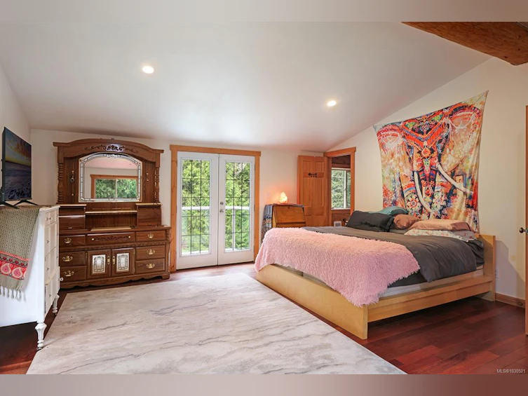 7889 Macartney Drive, Fanny Bay, BC, V0R 1W0 - 23