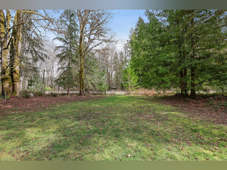 7889 Macartney Drive, Fanny Bay, BC, V0R 1W0 - 44