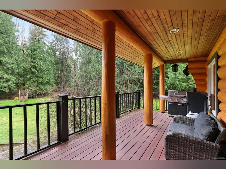 7889 Macartney Drive, Fanny Bay, BC, V0R 1W0 - 5
