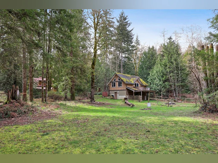 7889 Macartney Drive, Fanny Bay, BC, V0R 1W0 - 45