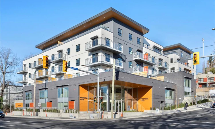 410-1102 Esquimalt Road