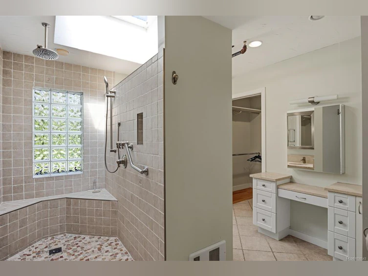 2340 Spring Road, Campbell River, BC, V9W 5K8 - 30