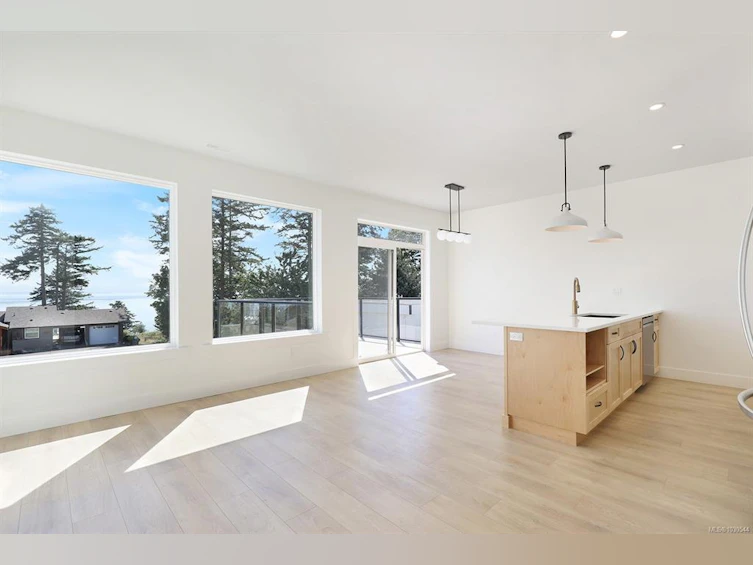 B-1369 Galerno Road, Campbell River, BC, V9W 1J8 - 9