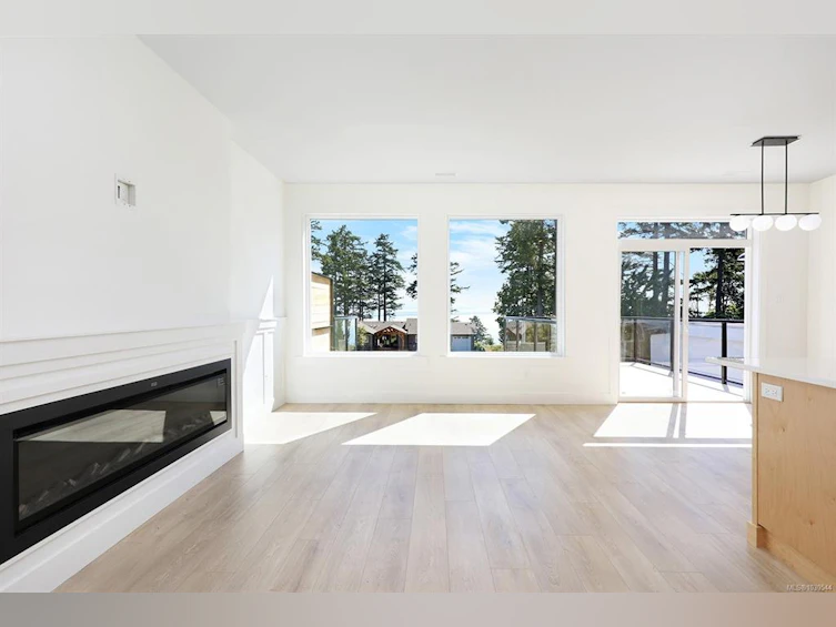 B-1369 Galerno Road, Campbell River, BC, V9W 1J8 - 6