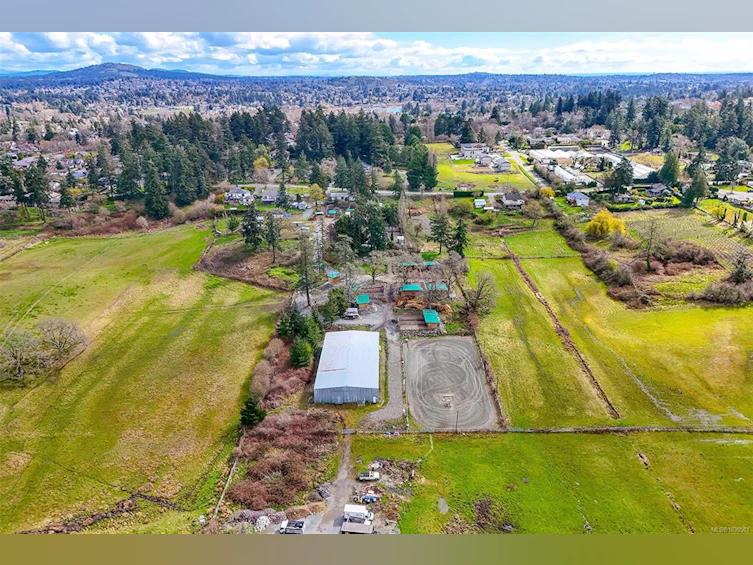 4040 Holland Avenue, Saanich, BC, V8Z 5K1 - 10
