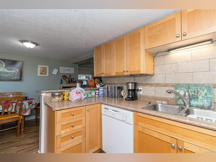 4040 Holland Avenue, Saanich, BC, V8Z 5K1 - 51