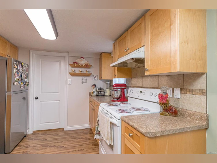 4040 Holland Avenue, Saanich, BC, V8Z 5K1 - 53