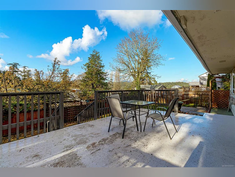 4040 Holland Avenue, Saanich, BC, V8Z 5K1 - 40