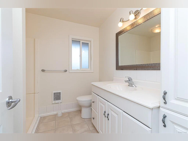 4040 Holland Avenue, Saanich, BC, V8Z 5K1 - 31