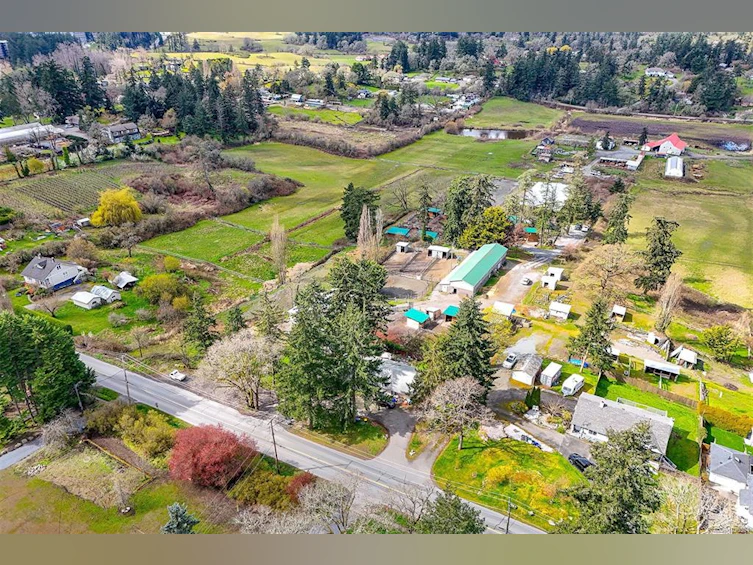 4040 Holland Avenue, Saanich, BC, V8Z 5K1 - 6