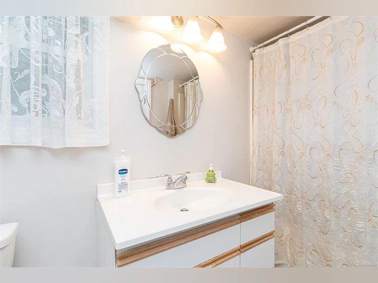 4040 Holland Avenue, Saanich, BC, V8Z 5K1 - 56