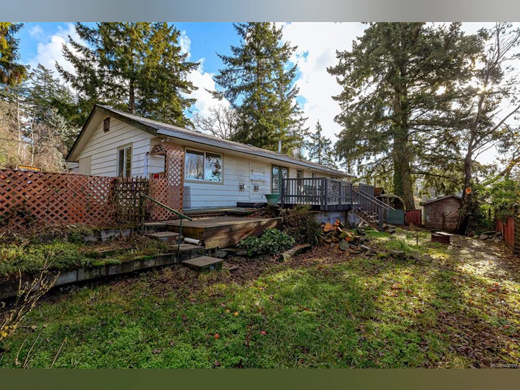 4040 Holland Avenue, Saanich, BC, V8Z 5K1 - 44