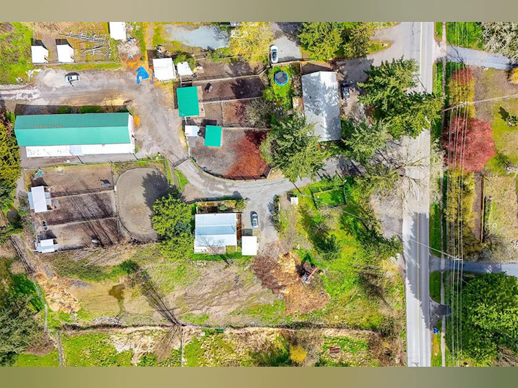4040 Holland Avenue, Saanich, BC, V8Z 5K1 - 11