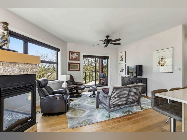 301-2850 Aldwynd Road, Langford, BC, V9B 3S7 - 9