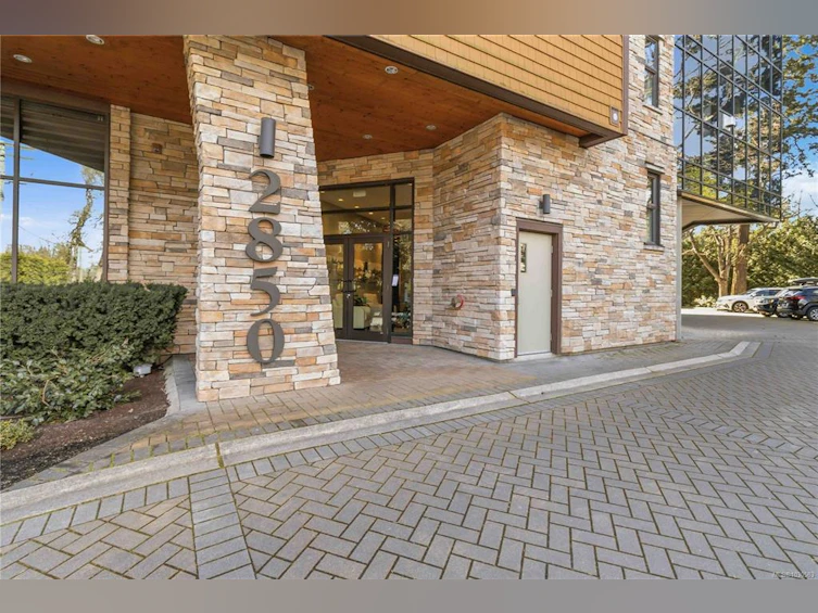 301-2850 Aldwynd Road, Langford, BC, V9B 3S7 - 5