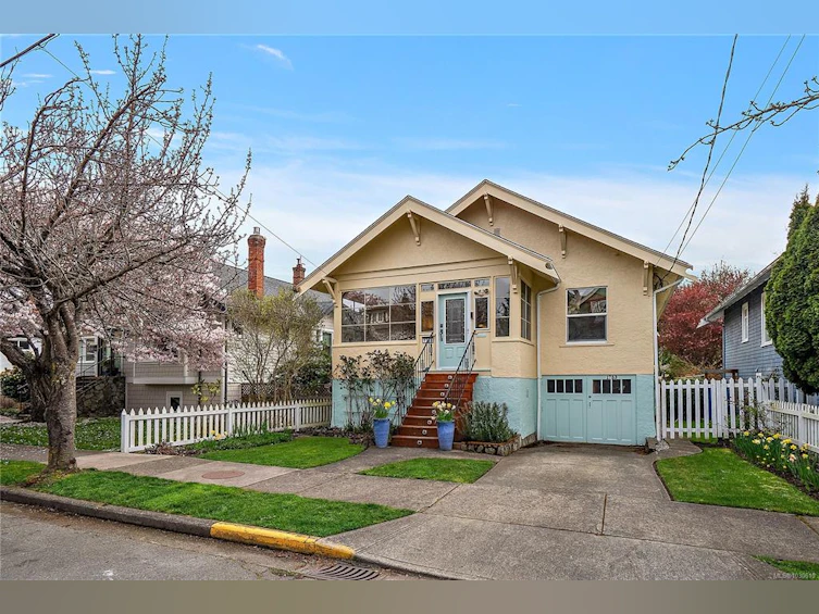 1753 Davie Street, Victoria, BC, V8R 4W5 - 2