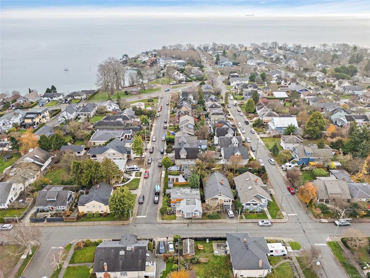 1779 Lillian Road, Victoria, BC, V8S 1L3 - 37