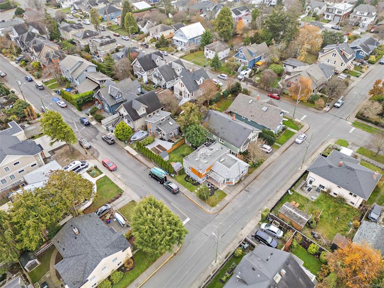 1779 Lillian Road, Victoria, BC, V8S 1L3 - 32