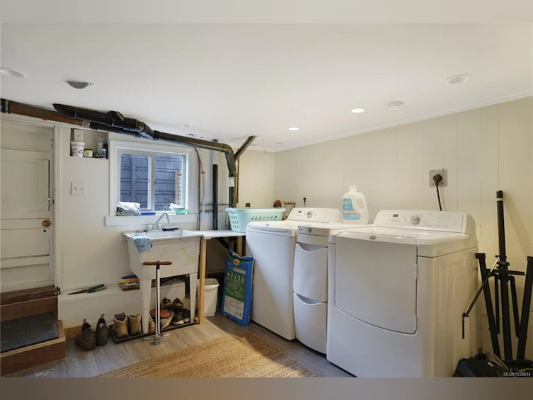 2064 Quimper Street, Oak Bay, BC, V8S 2H6 - 27