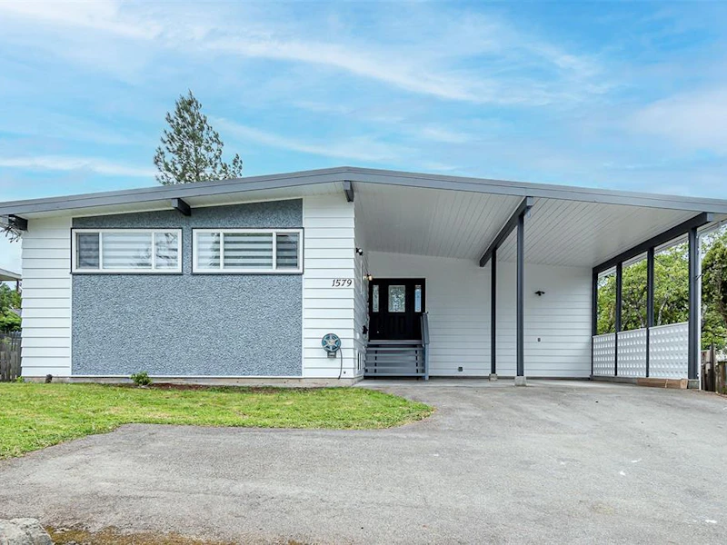1579 Kenmore Road, Saanich BC V8N 2E2