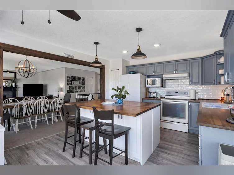 402 Tassin Place, Ladysmith, BC, V9G 1W8 - 3