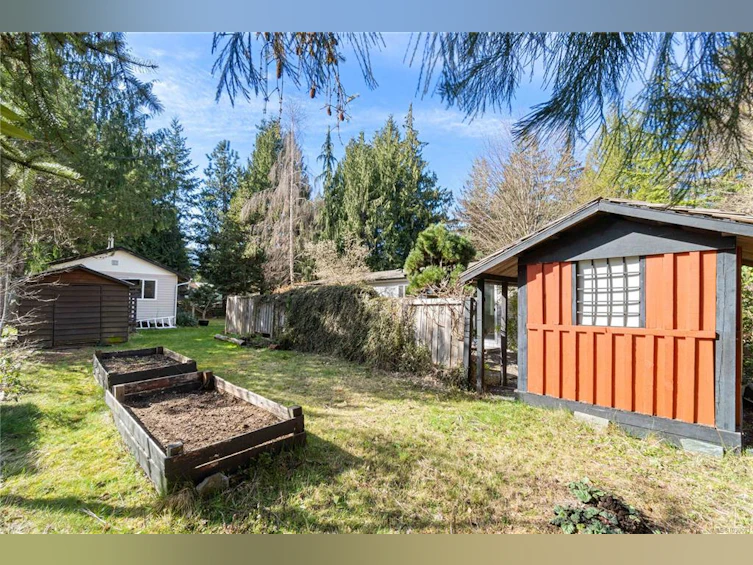 850 Carson Road, Hilliers, BC, V9K 1X8 - 30