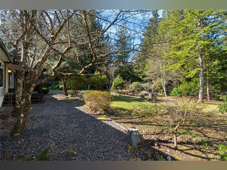 850 Carson Road, Hilliers, BC, V9K 1X8 - 24