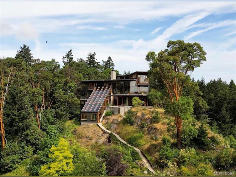 122 Jasper Road, Salt Spring Island, BC, V8K 2X8 - 2