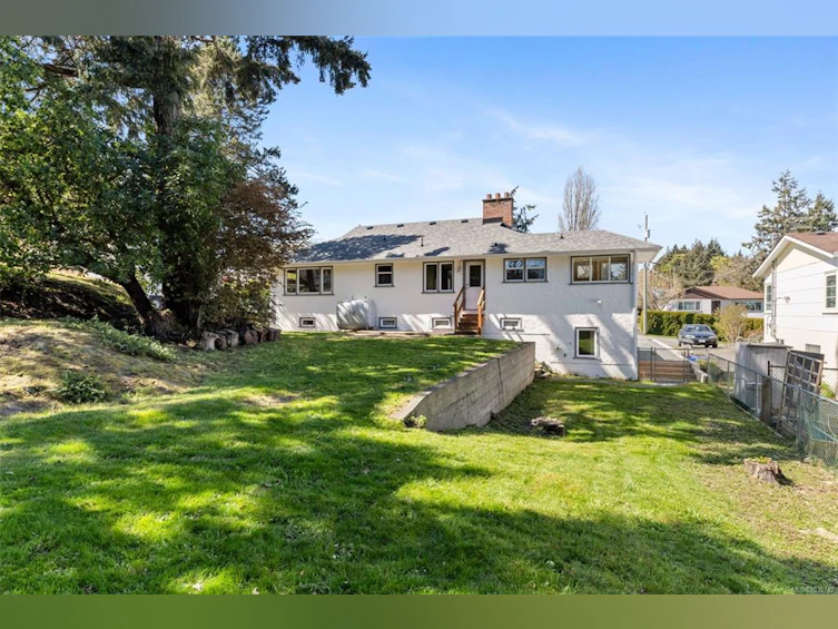 215 Suzanne Place, View Royal, BC, V9B 1P2 - 21