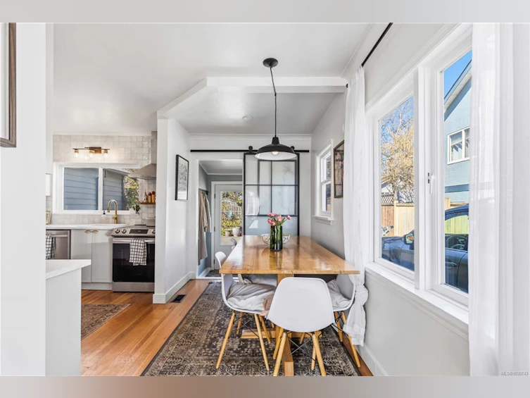 958 Tattersall Drive, Saanich, BC, V8W 2W9 - 12
