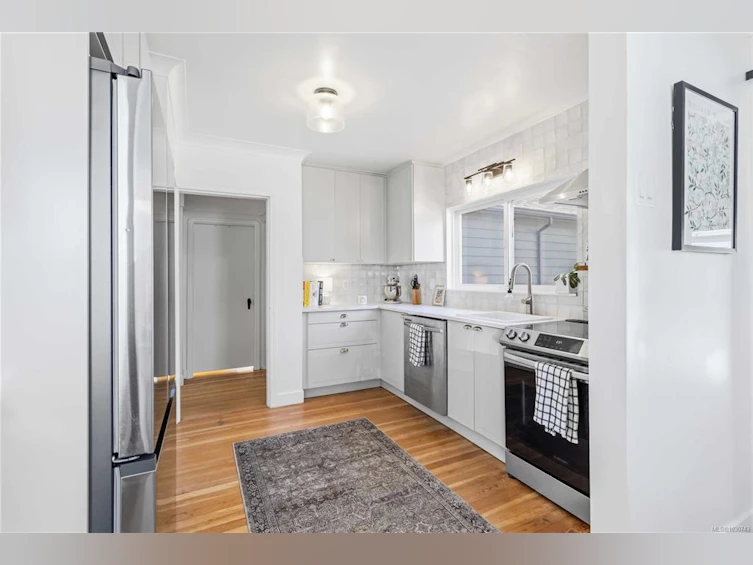 958 Tattersall Drive, Saanich, BC, V8W 2W9 - 15