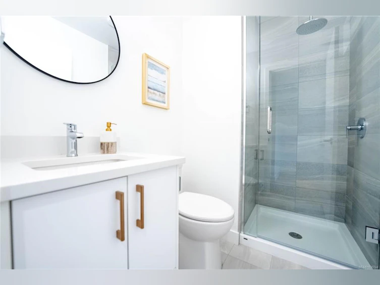 U8-3907 Cedar Hill Road, Saanich, BC, V8P 3Z8 - 27