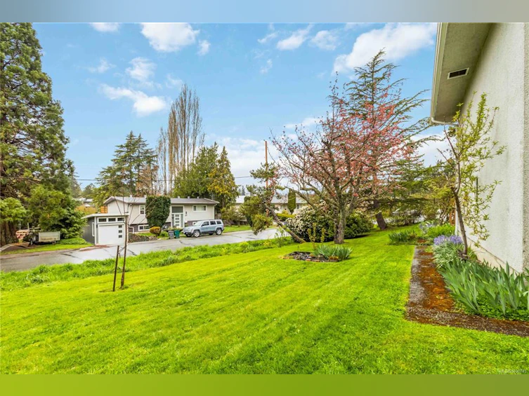 70 Kingham Place, View Royal, BC, V9B 1L8 - 38