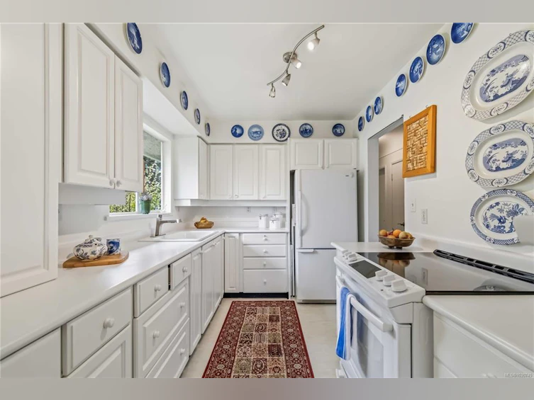 70 Kingham Place, View Royal, BC, V9B 1L8 - 11
