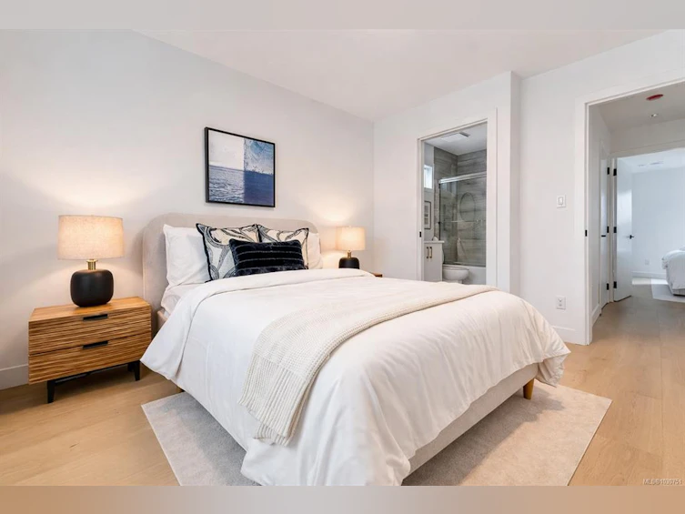 U10-3907 Cedar Hill Road, Saanich, BC, V8P 3Z8 - 13