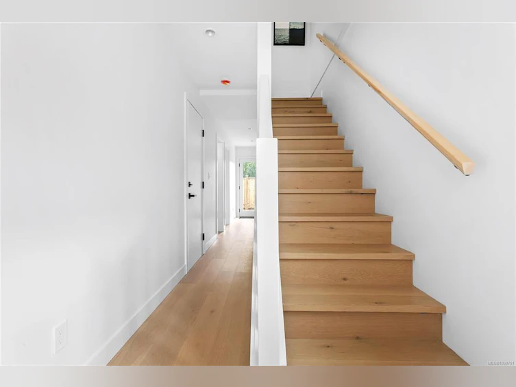 U10-3907 Cedar Hill Road, Saanich, BC, V8P 3Z8 - 28