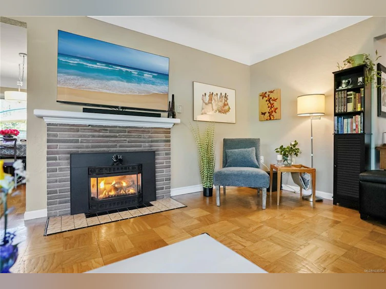 1709 Mcrae Avenue, Saanich, BC, V8P 1H9 - 4