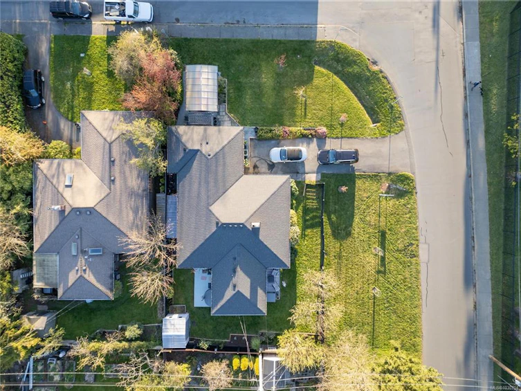 1709 Mcrae Avenue, Saanich, BC, V8P 1H9 - 34