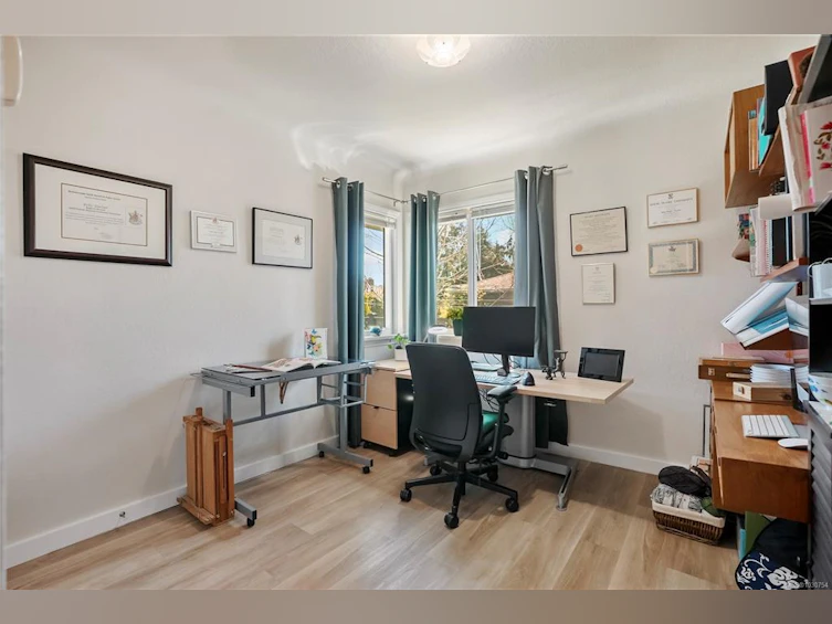1709 Mcrae Avenue, Saanich, BC, V8P 1H9 - 21